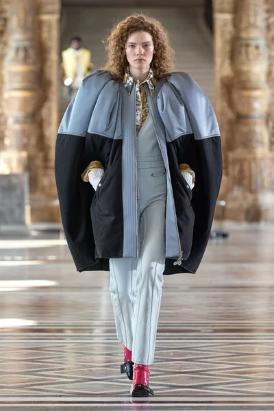 Look 8